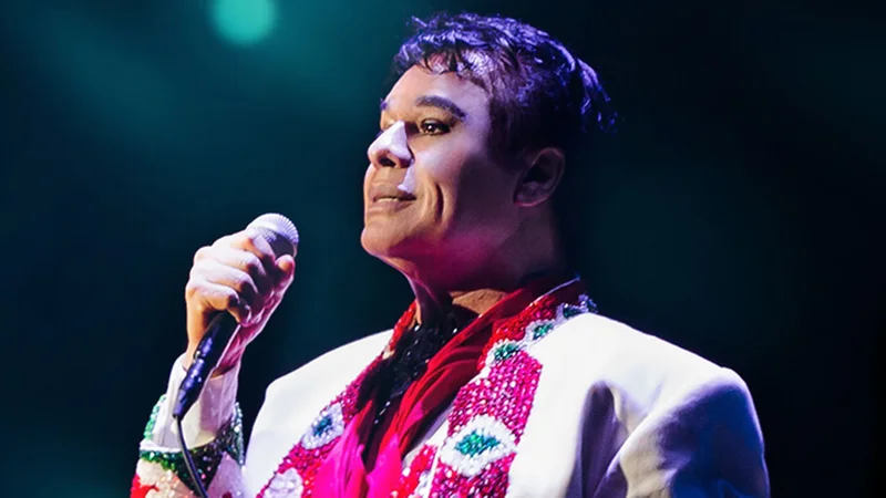 Juan Gabriel: Why the Internet Still Believes He's Alive